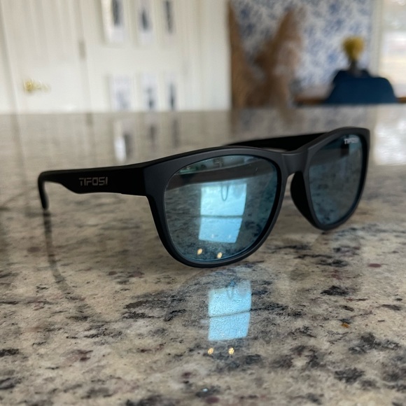 TIFOSI optics  swank worn 2 times - Picture 3 of 7